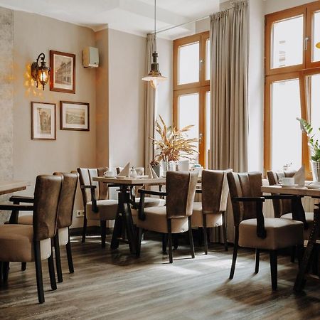 Hotel Schwarzer Adler Stendal Εξωτερικό φωτογραφία