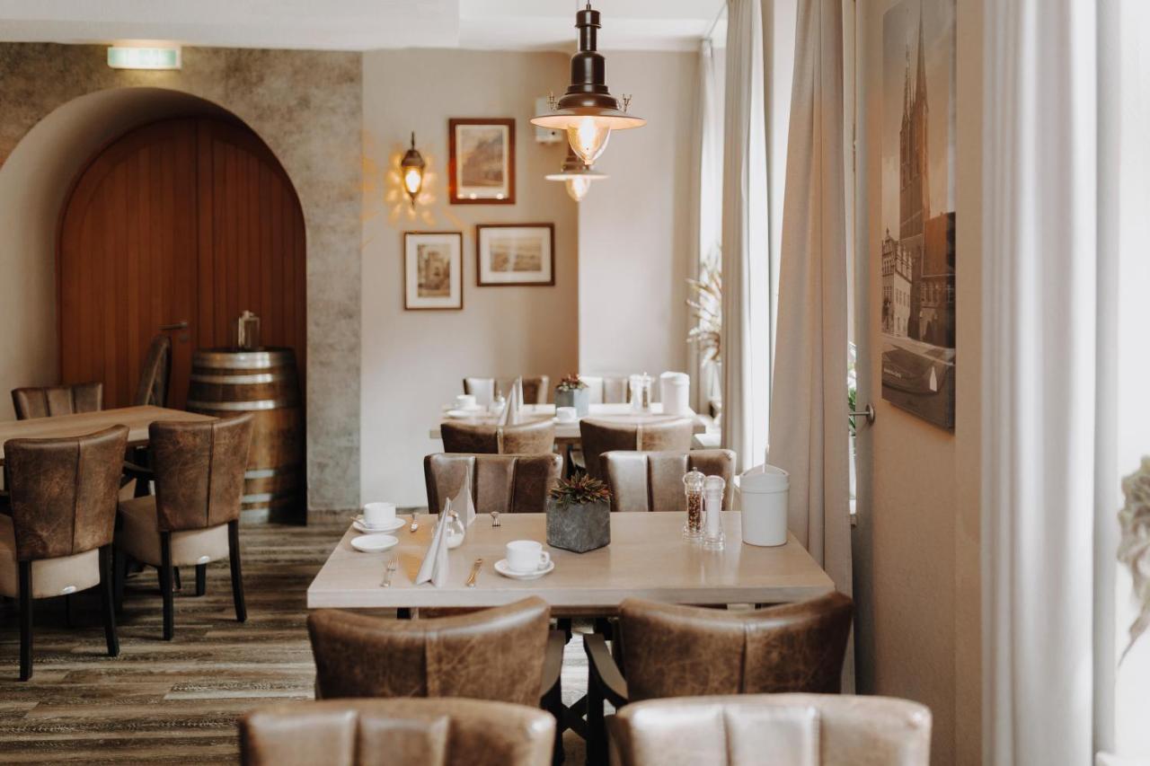 Hotel Schwarzer Adler Stendal Εξωτερικό φωτογραφία